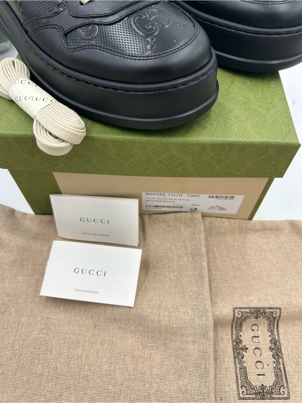 Men's Gucci, GG embossed leather sneakers size 10.5 made in Italy - Picture 5 of 11